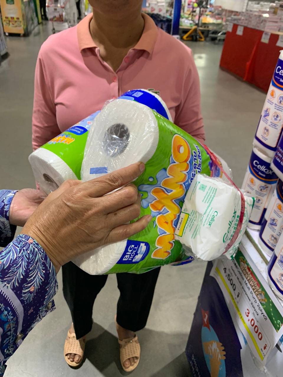 Modern Trade Distribution Boosting FMCG Sales with BJC Products at Makro Market In Cambodia - Image 47